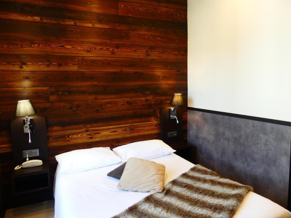 Logis Hotel Des Bains 제라르메르 외부 사진