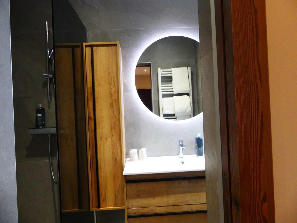Logis Hotel Des Bains 제라르메르 외부 사진