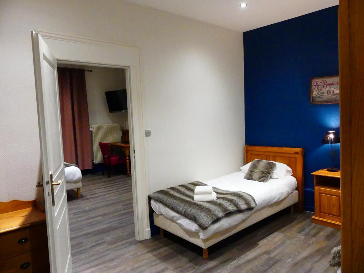 Logis Hotel Des Bains 제라르메르 외부 사진