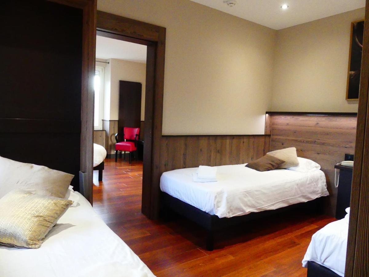 Logis Hotel Des Bains 제라르메르 외부 사진