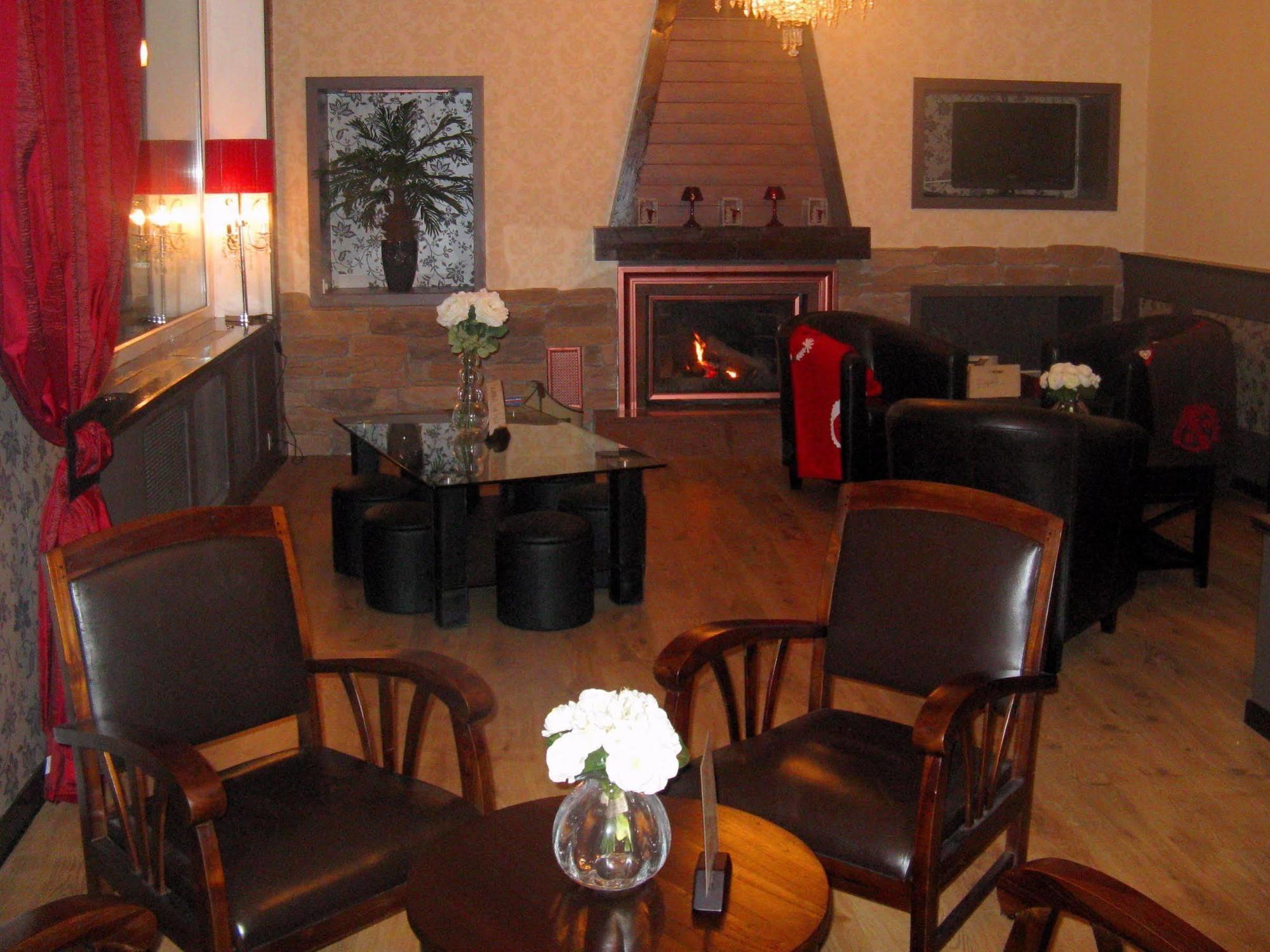 Logis Hotel Des Bains 제라르메르 외부 사진