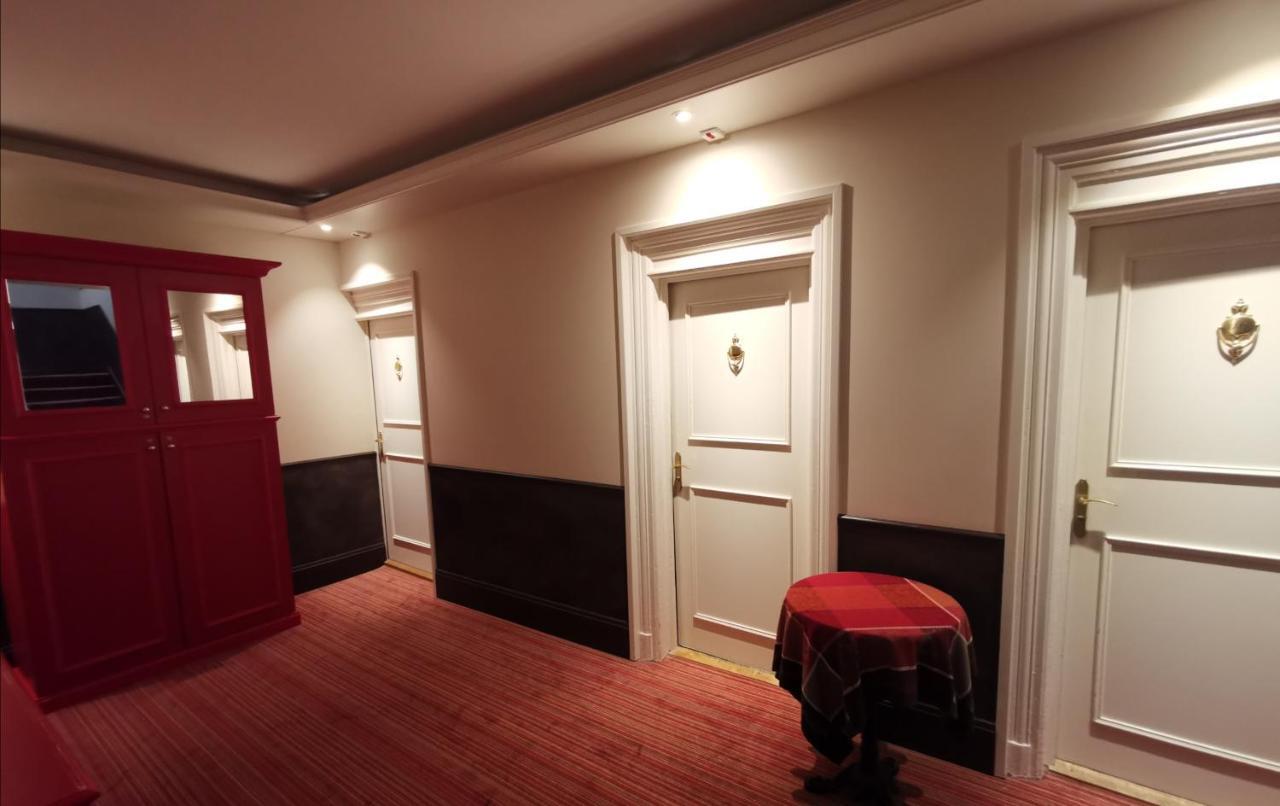 Logis Hotel Des Bains 제라르메르 외부 사진